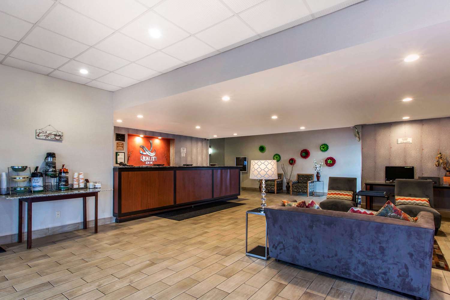 Quality Inn West Springfield 7/48