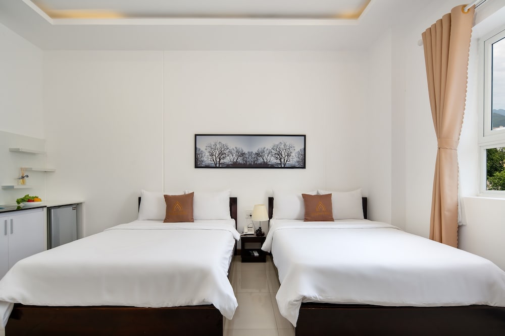 Phuong Dong Hotel & Apartment 15/35