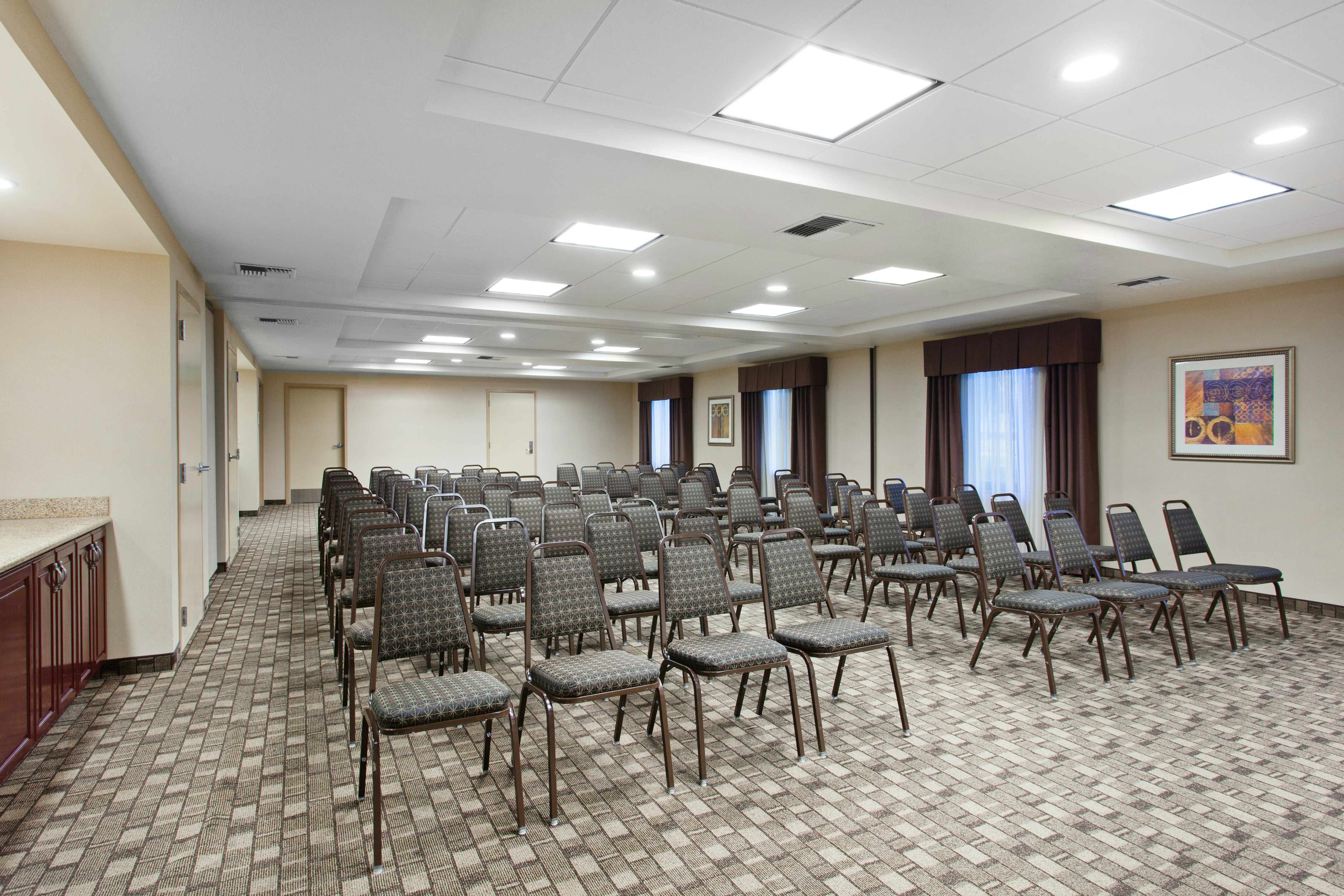 Hampton Inn Suites Oakland Airport 53/63
