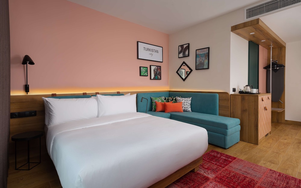 Hampton By Hilton Turkistan 12/44