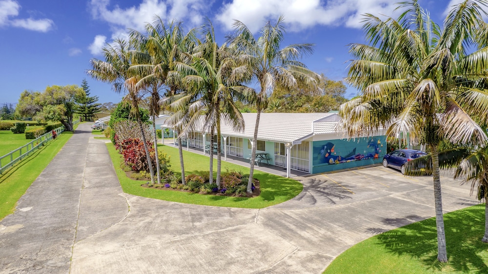 Aloha Apartments 47/61