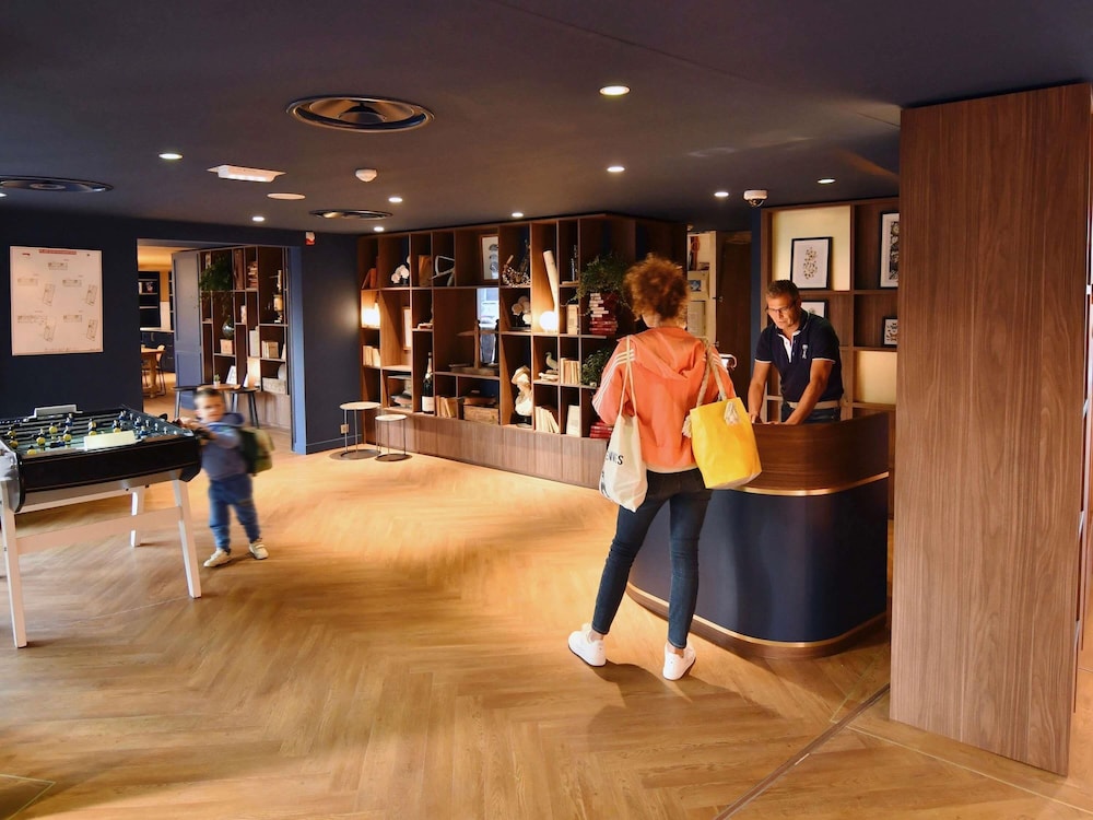 lobby