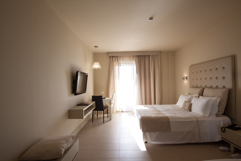 Main Palace Hotel 14/68