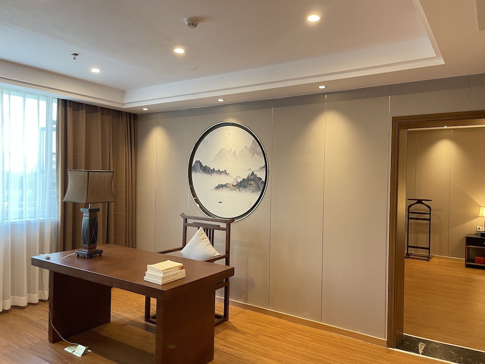 White Swan Guest House (Zhaoqing Hubin) 9/44