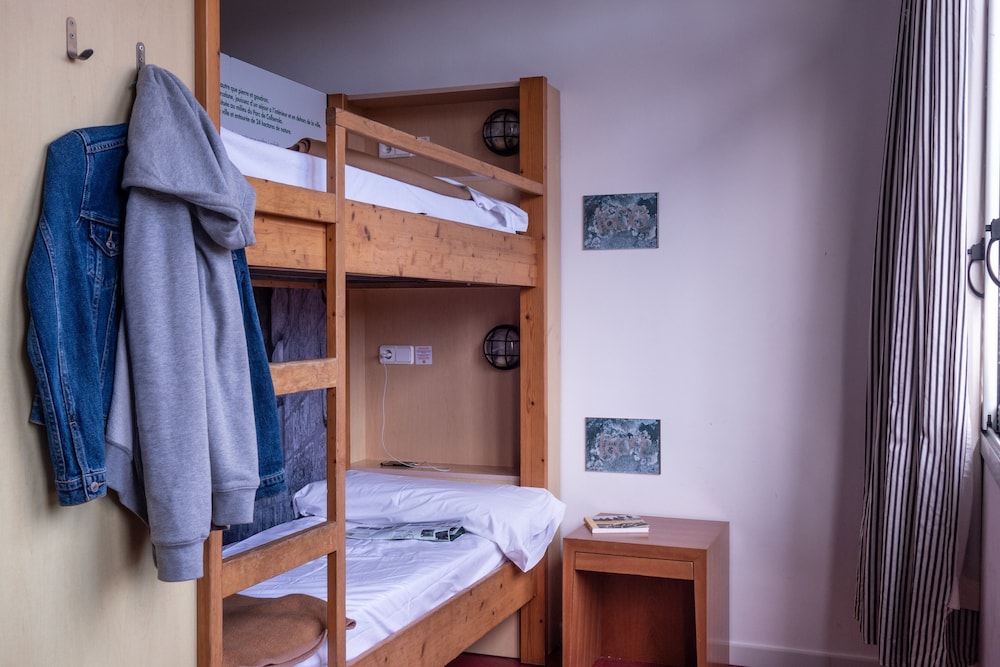 Inout Hostel 50/50