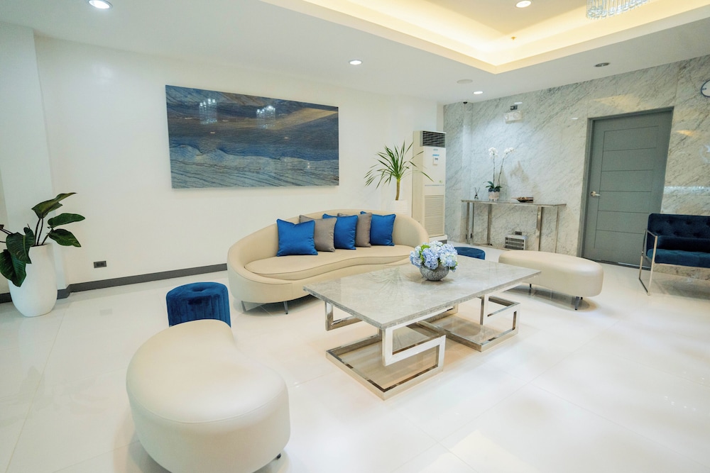 Stacia Hotel 36/48