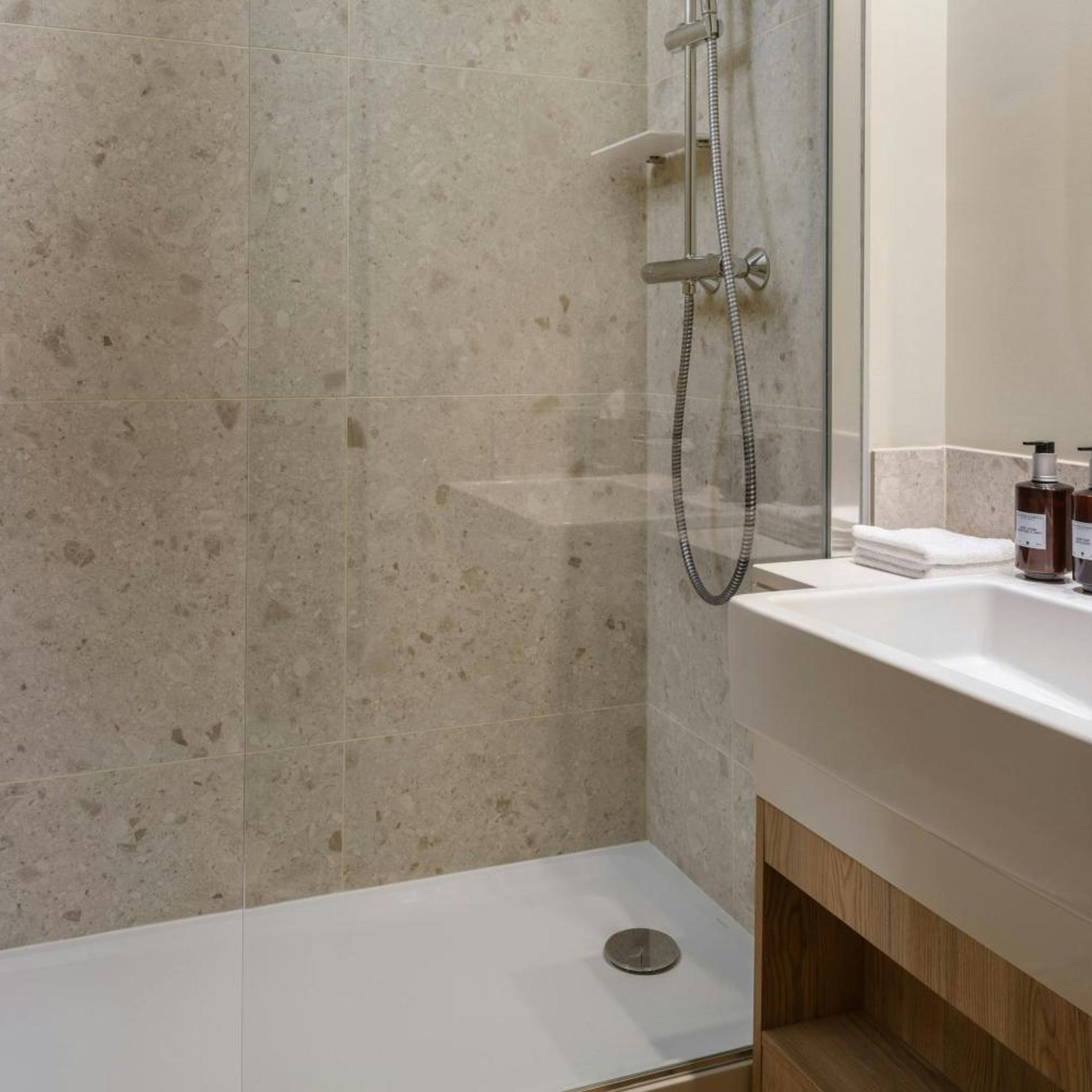 Studio, King Bed, Urban View, Sofa، Residence Inn by Marriott Lille 3/4