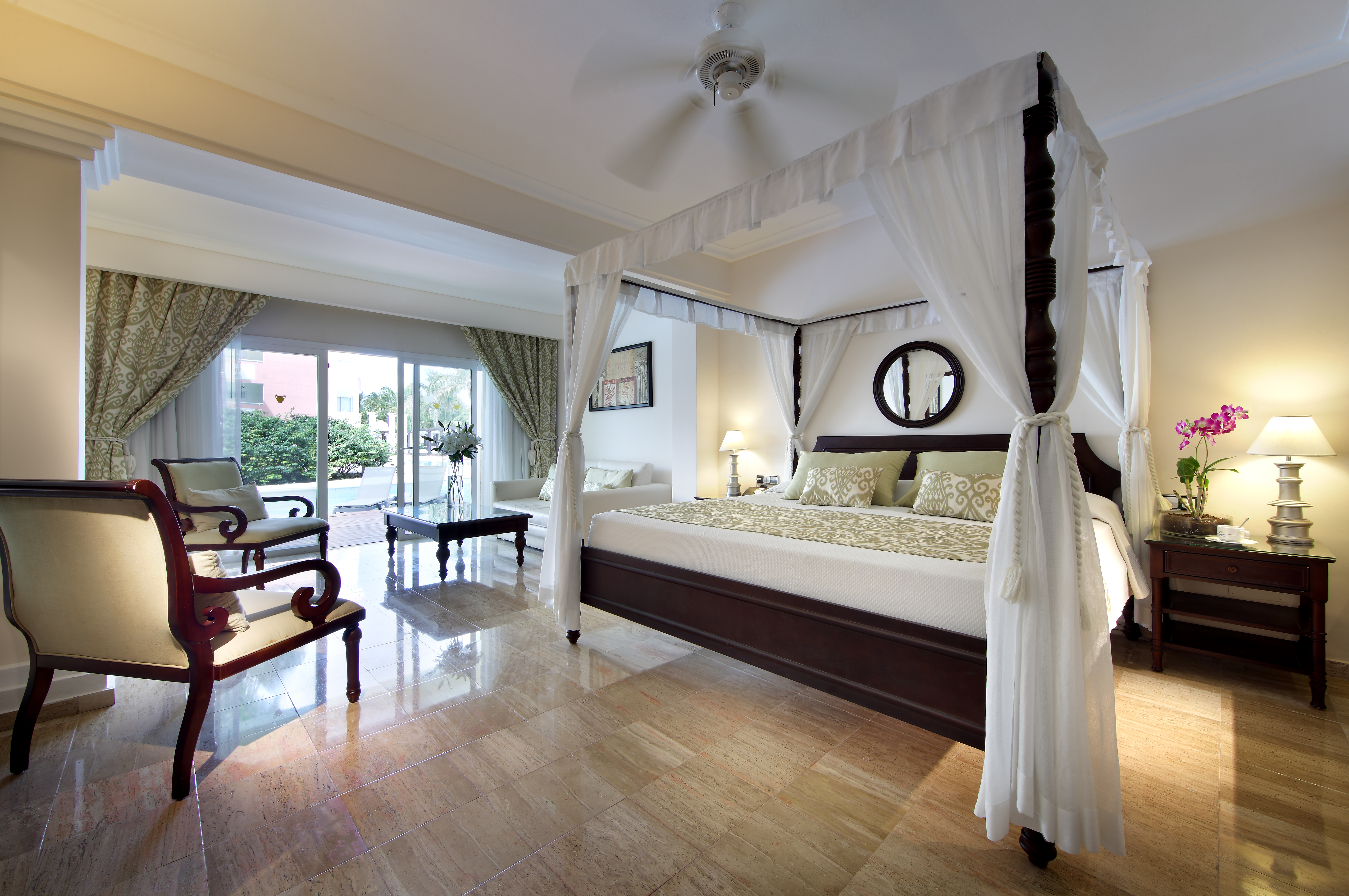 جناح جونيور ديلوكس