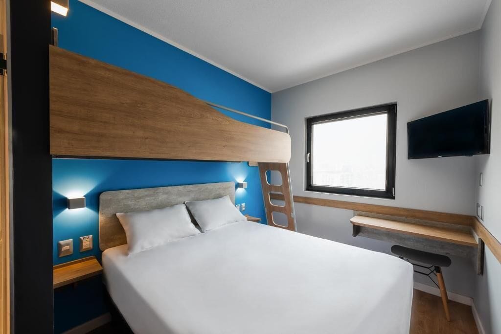 STANDARD, DOUBLE BED