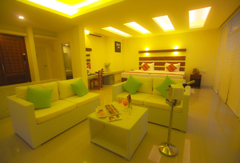 Beacon Beach Hotel 33/56