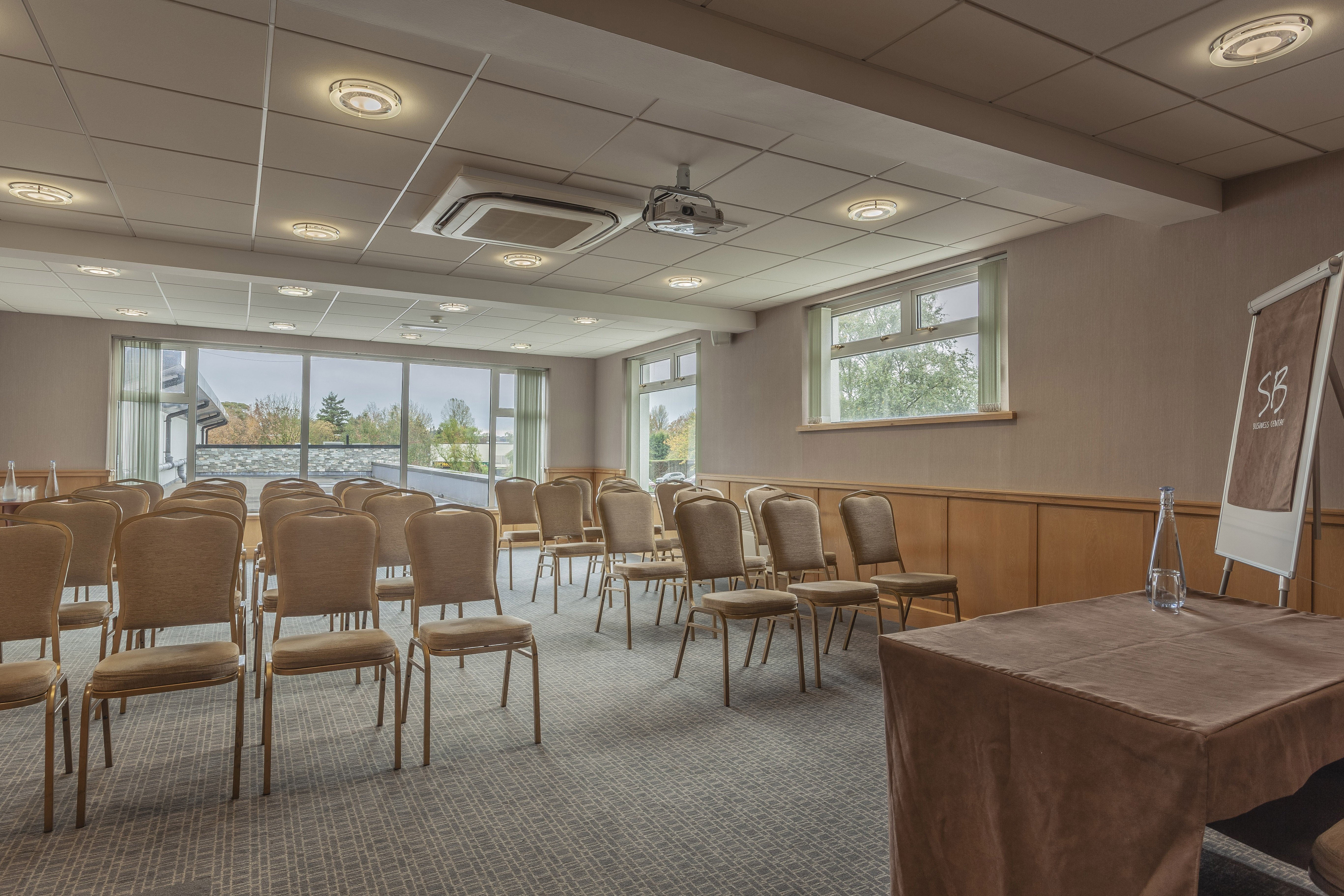 Silverbirch Hotel 57/63