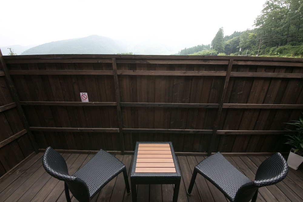 Ryokan Yufusan in YUFU
