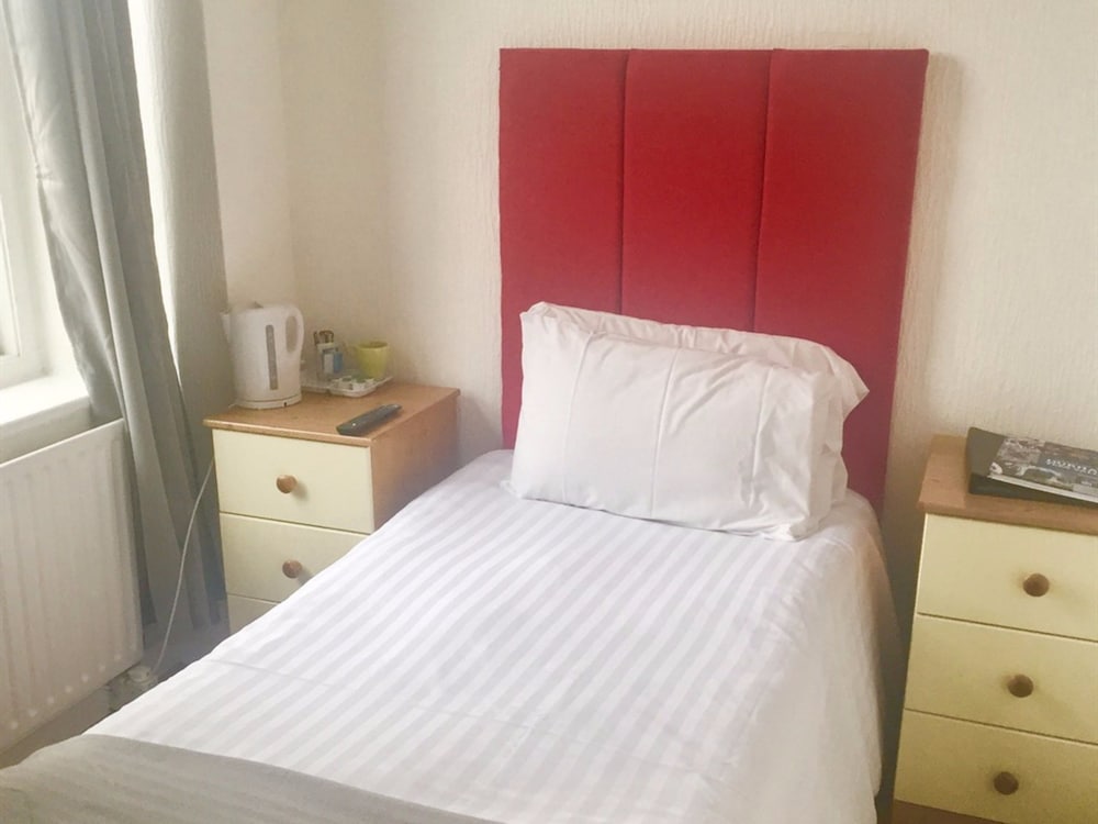 Trinity House B&amp;B 20/28