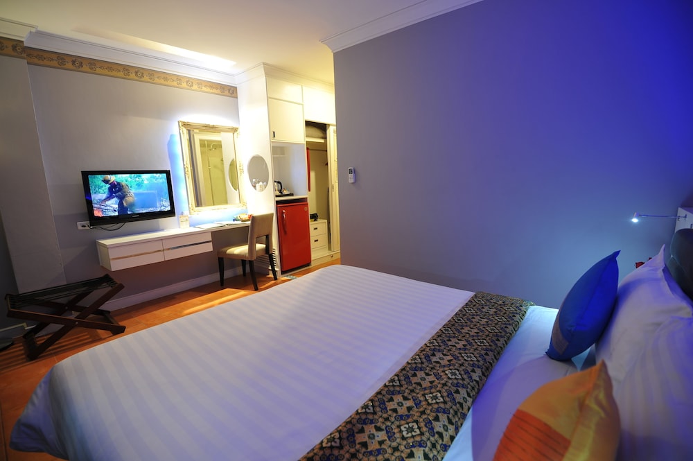 C N Hotel Patong 21/46