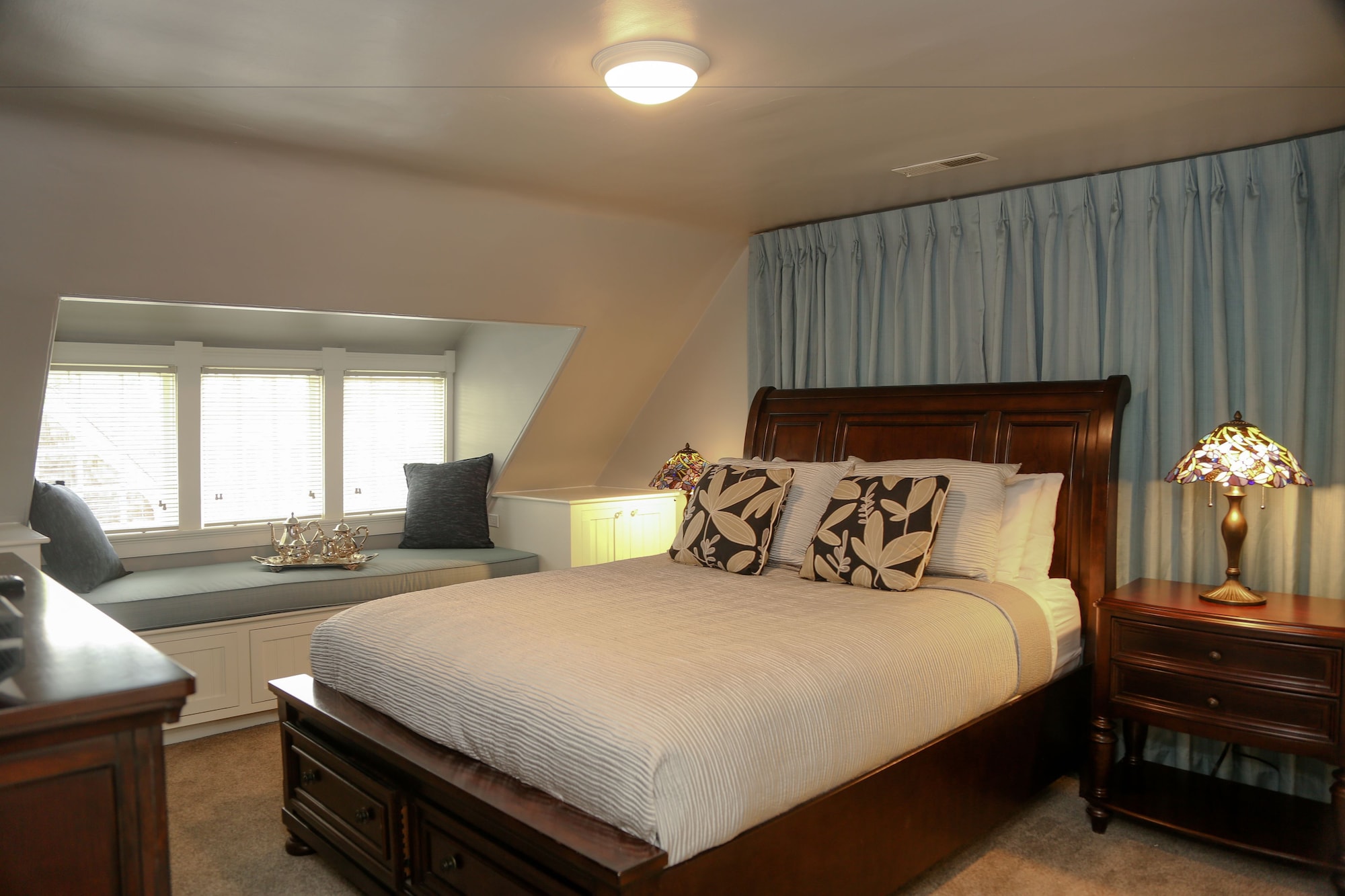 2 BEDROOMS, LUXURY, SUITE