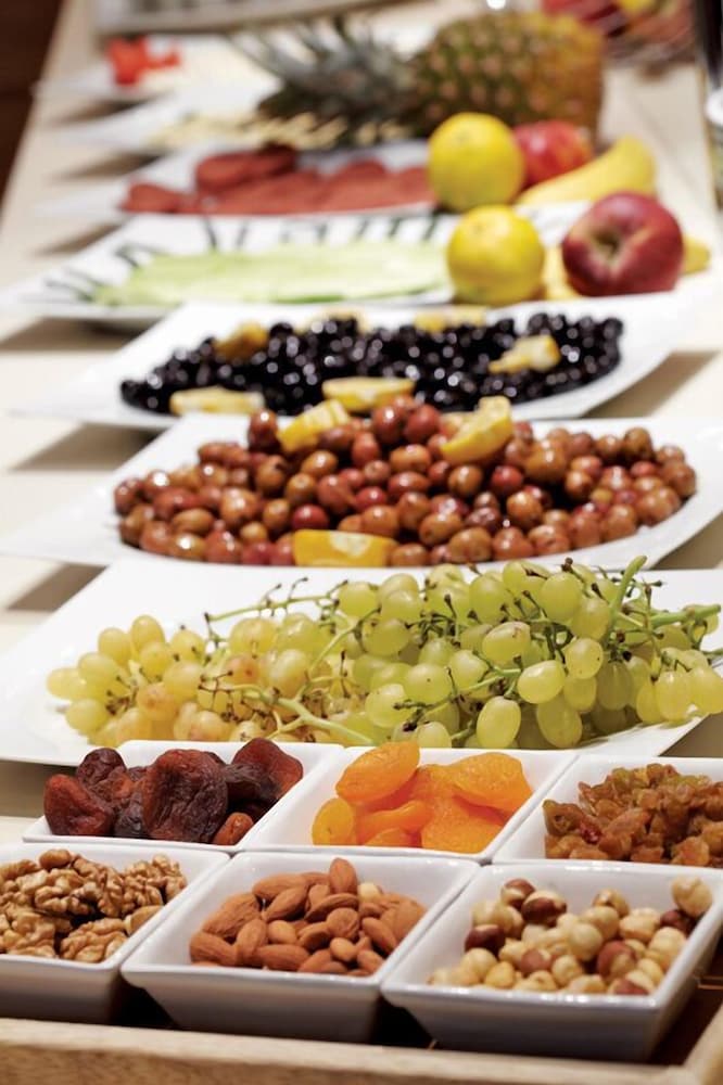 Susuzlu Hotel 13/28
