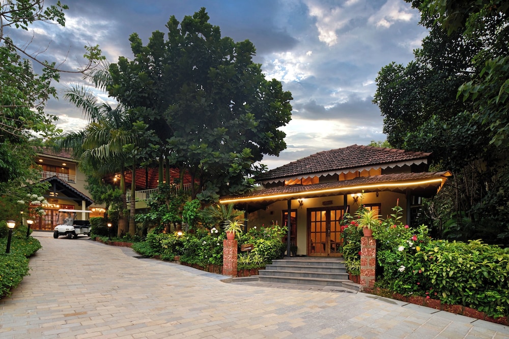 Aura Resort & Spa 3/50