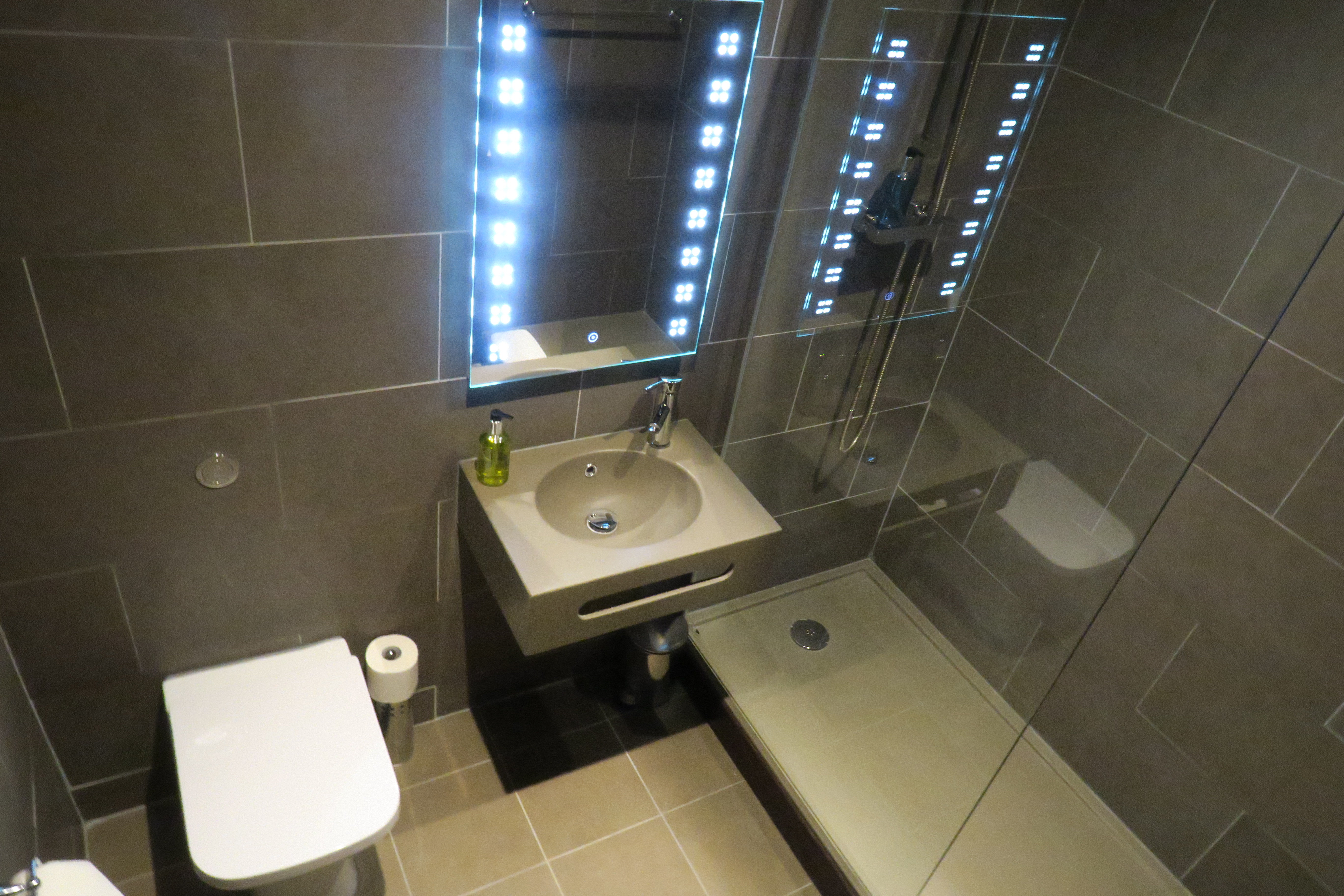 Quay Apartments Newport 8/9