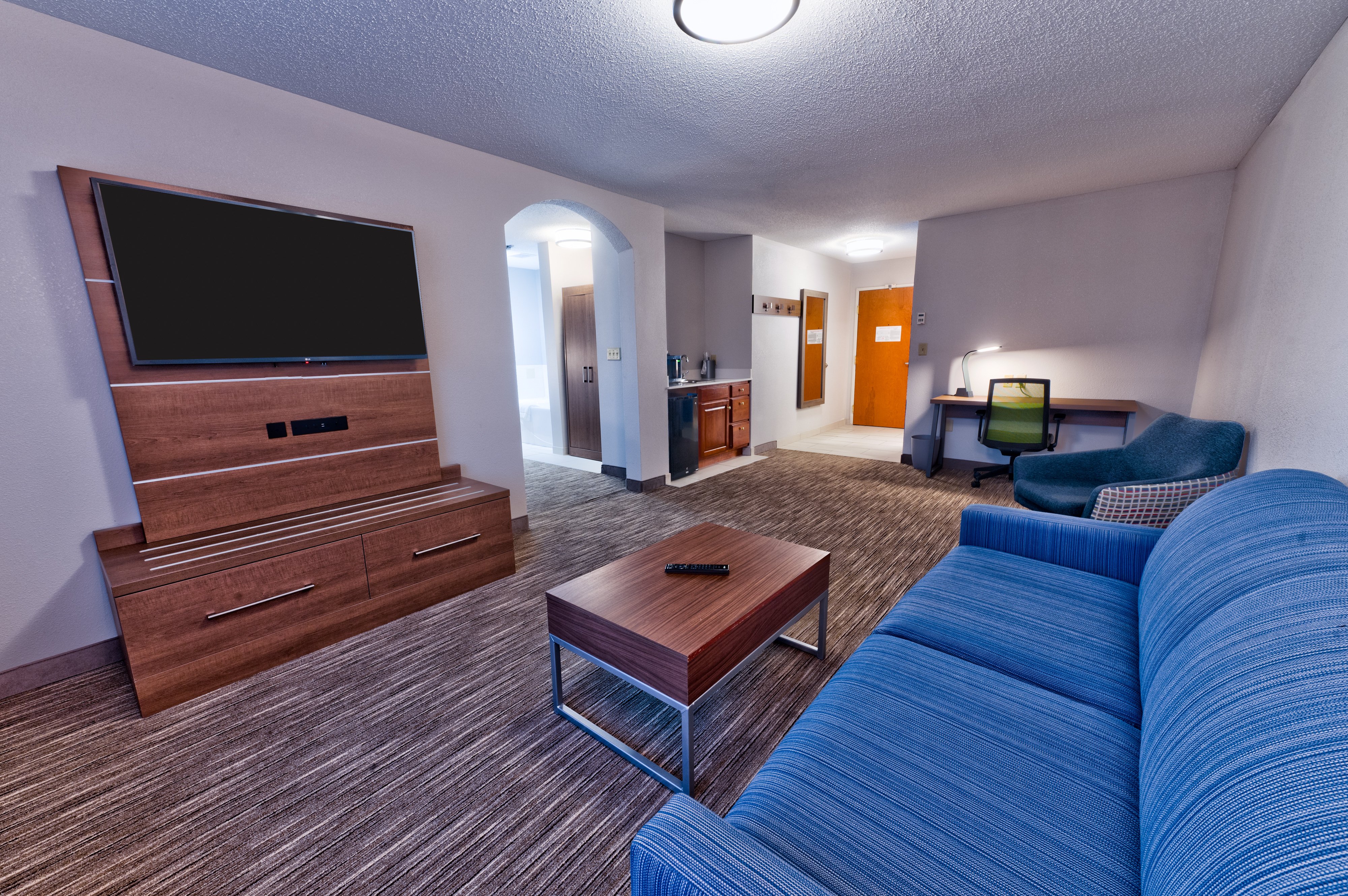 Holiday Inn Express Hotel Suites Goshen 49/75