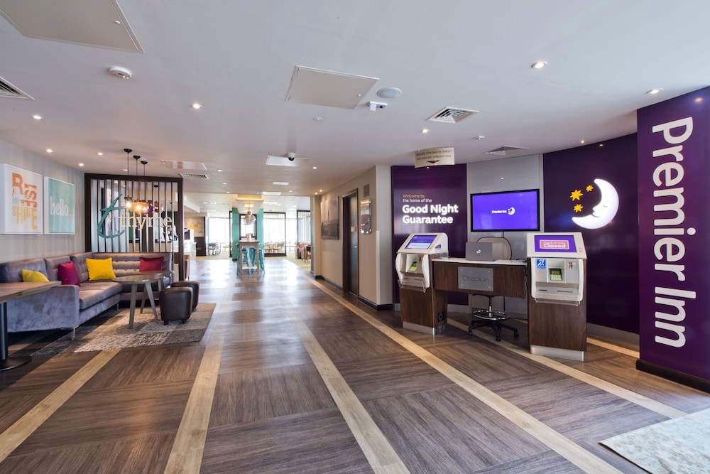 Premier Inn Leeds City Centre (Whitehall Road) Hotel 45/50