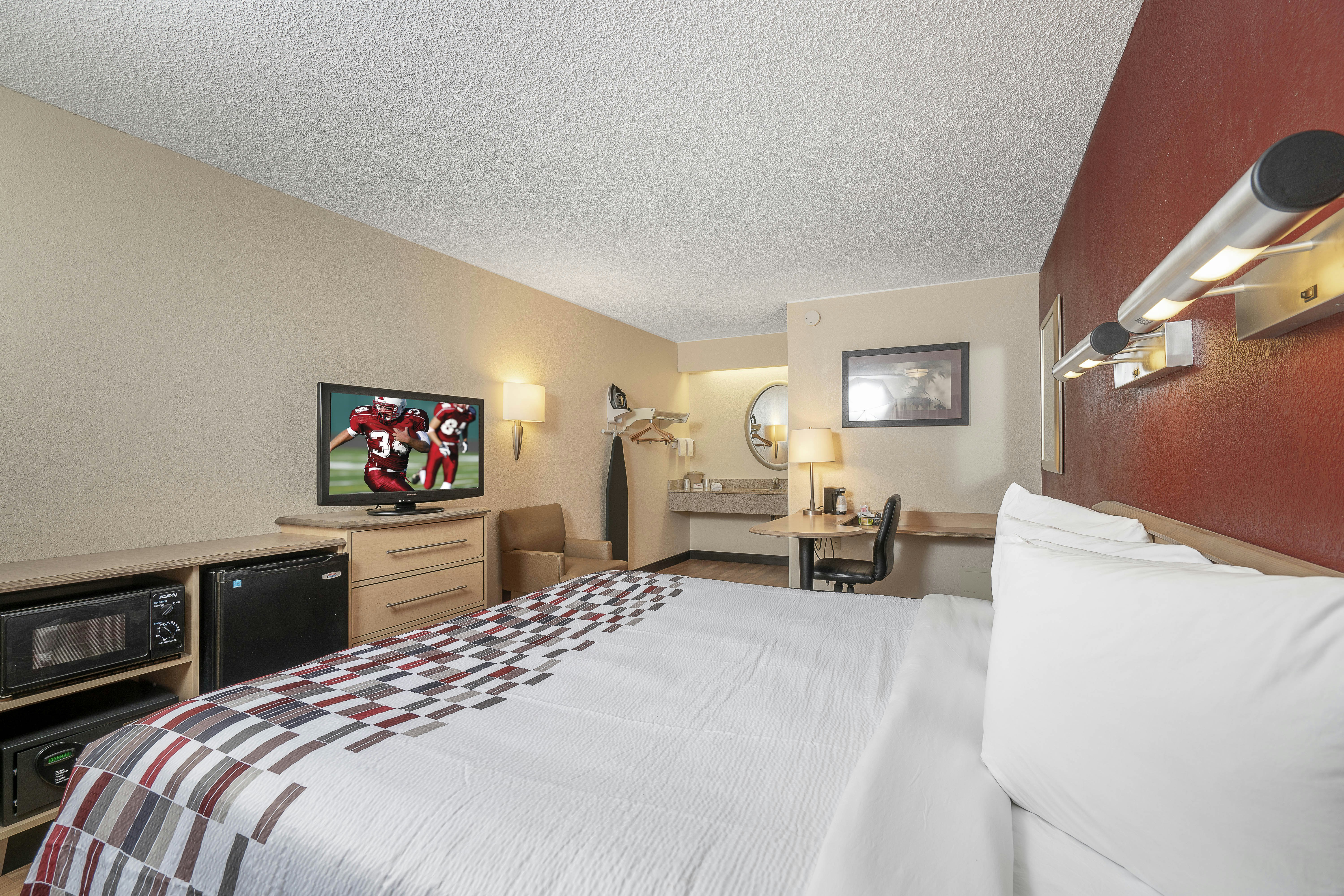 SUPERIOR, KING BED