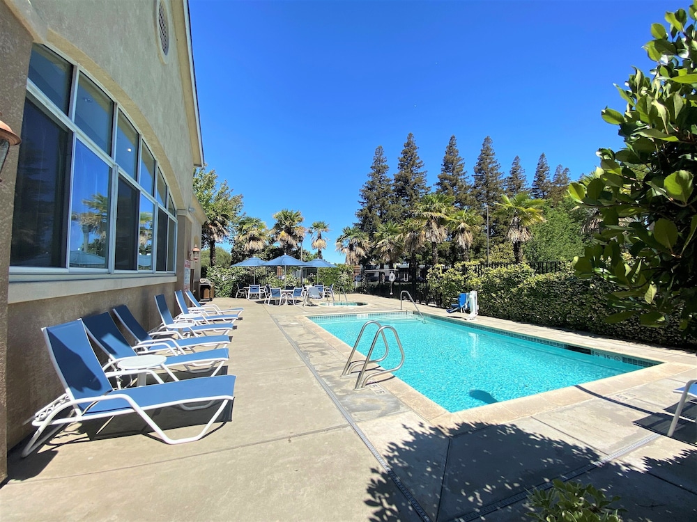 Fairfield Inn Sacramento Cal Expo 45/50