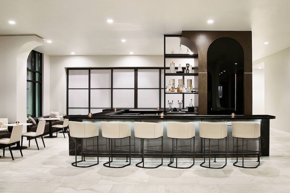 AC Hotel by Marriott Charlotte SouthPark 26/57