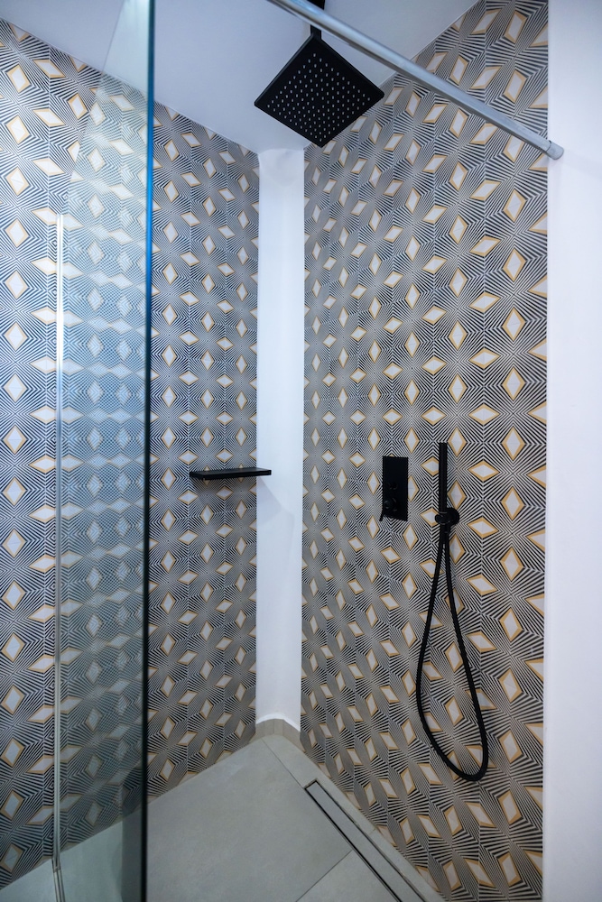 Infinity Blue Suites 26/50