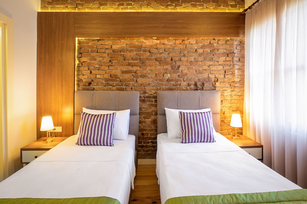 Mono Hotel 26/49