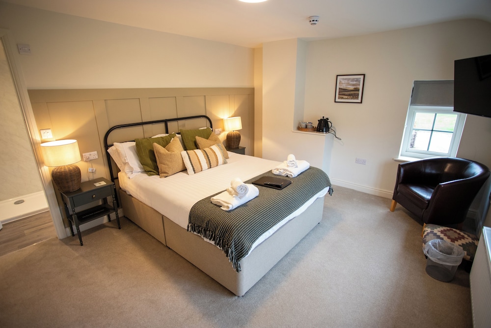 Willow, Luxury, King Bed, Queen Bed