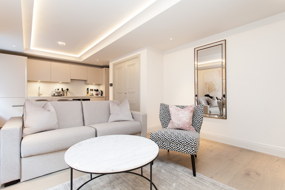 Hope House Residences by Aeria Apartments 26/50