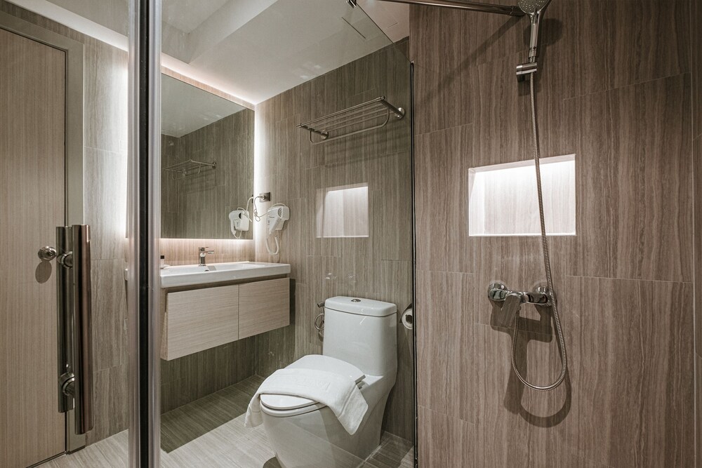 The Rich Hotel Korat 65/65