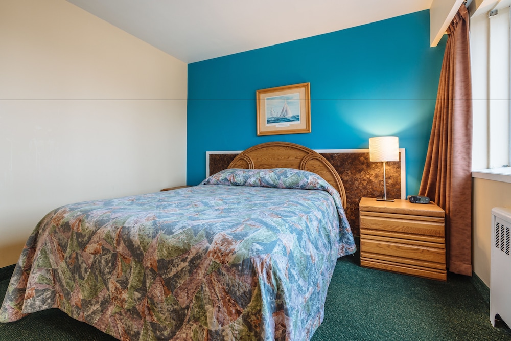 English Bay Hotel 13/62