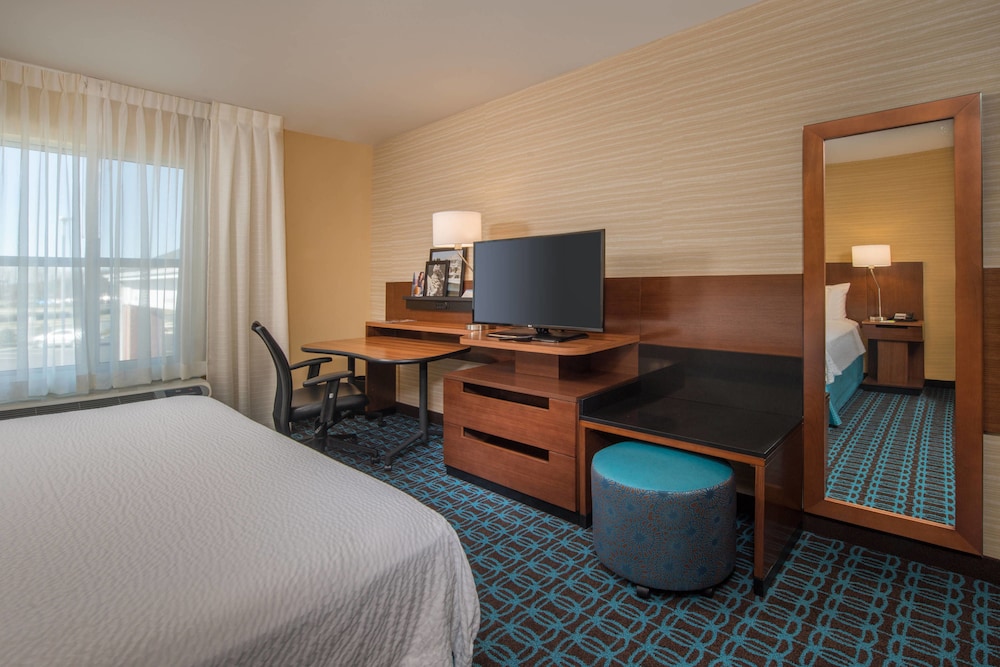 Fairfield Inn Suites Easton 13/44