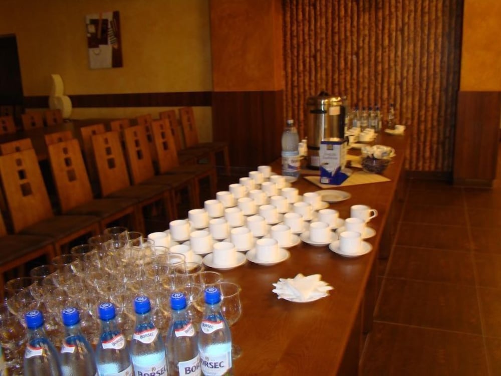 Hotel Helin Aeroport 17/25