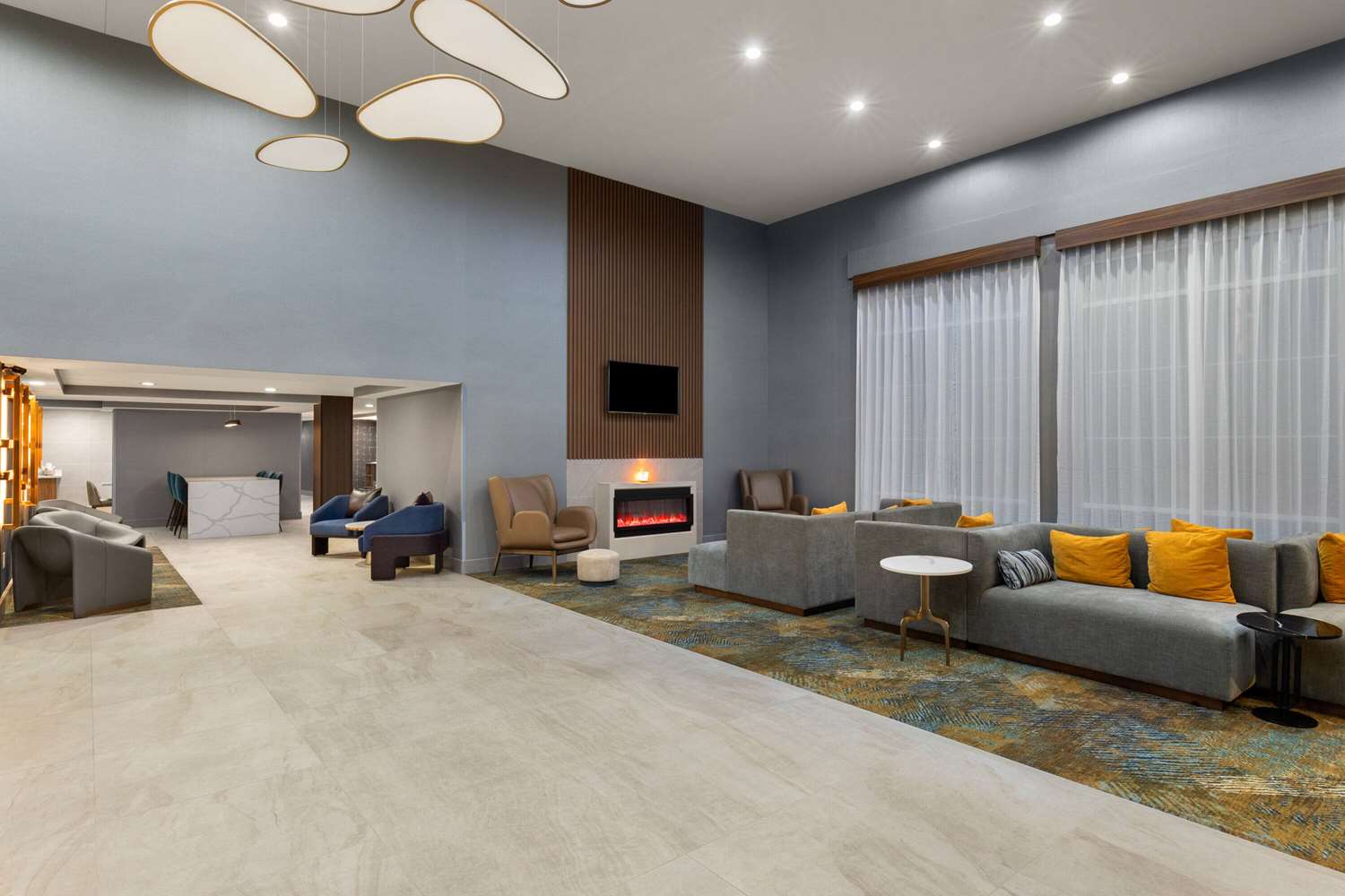 La Quinta Inn & Suites by Wyndham Knoxville Papermill 26/45