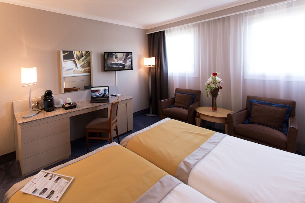 Hotel Le Paddock 28/63