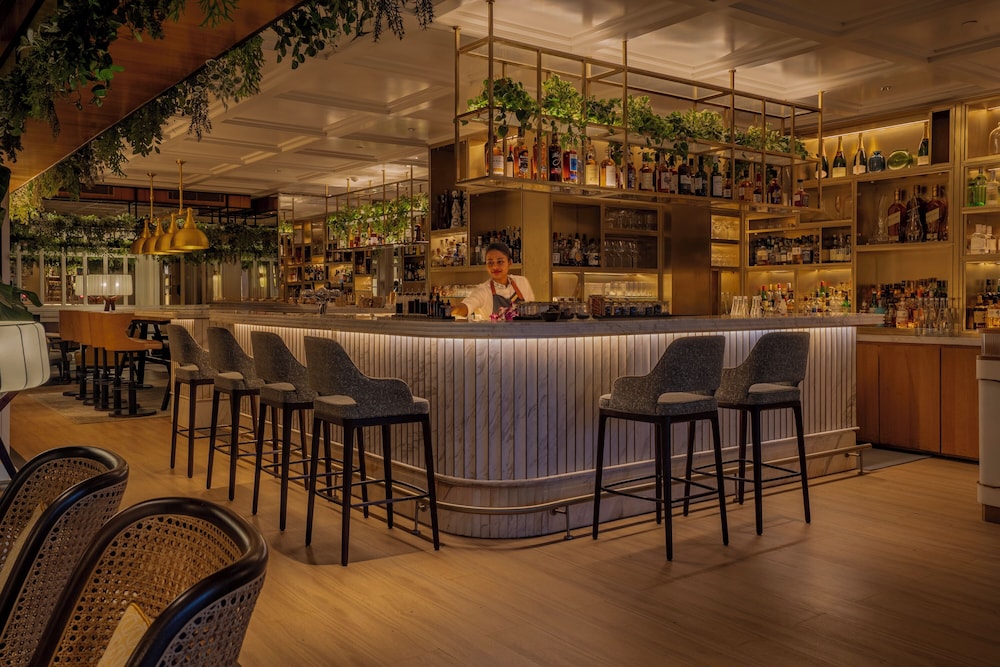 Trident Nariman Point 33/50