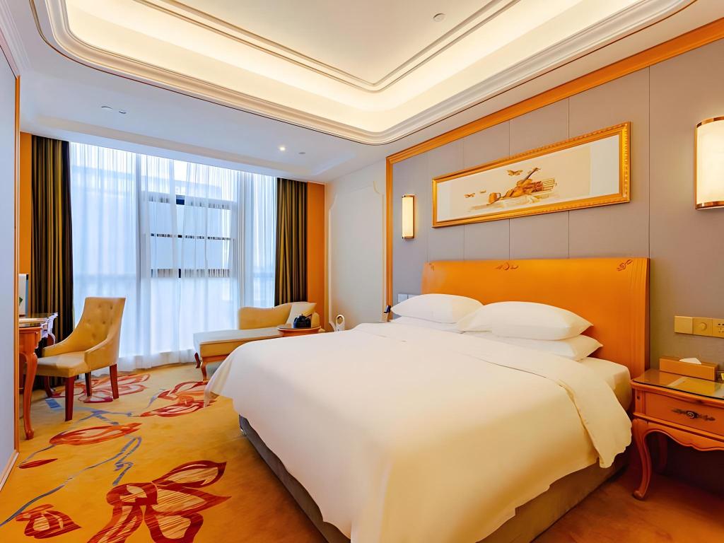 Vienna International Hotel (Kunming New Luosiwan, Vanke Charming City, Guangwei Metro Station) 26/52