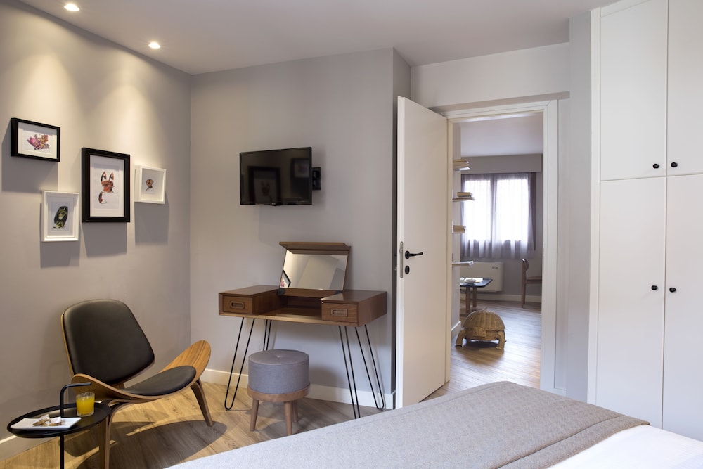 Apollon Library Suites 14/38