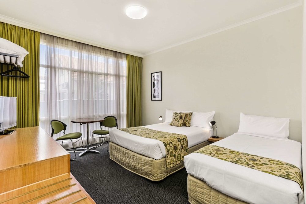 Botanical Hotel 13/36