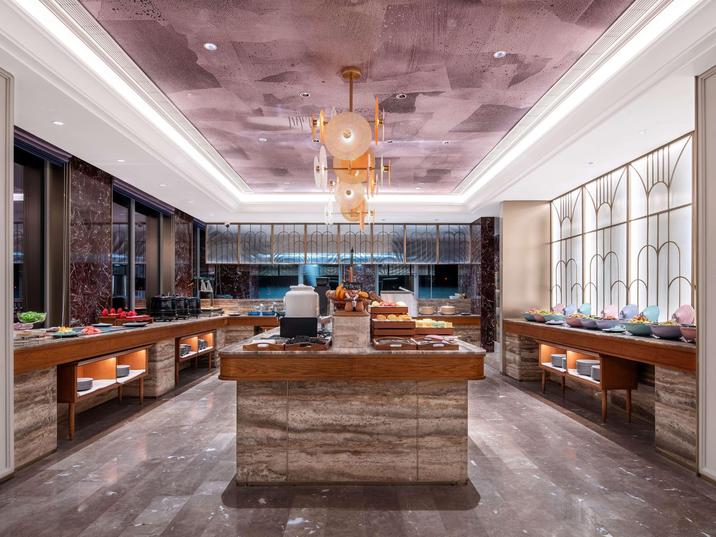 Mercure Chengdu West Expo City 23/36