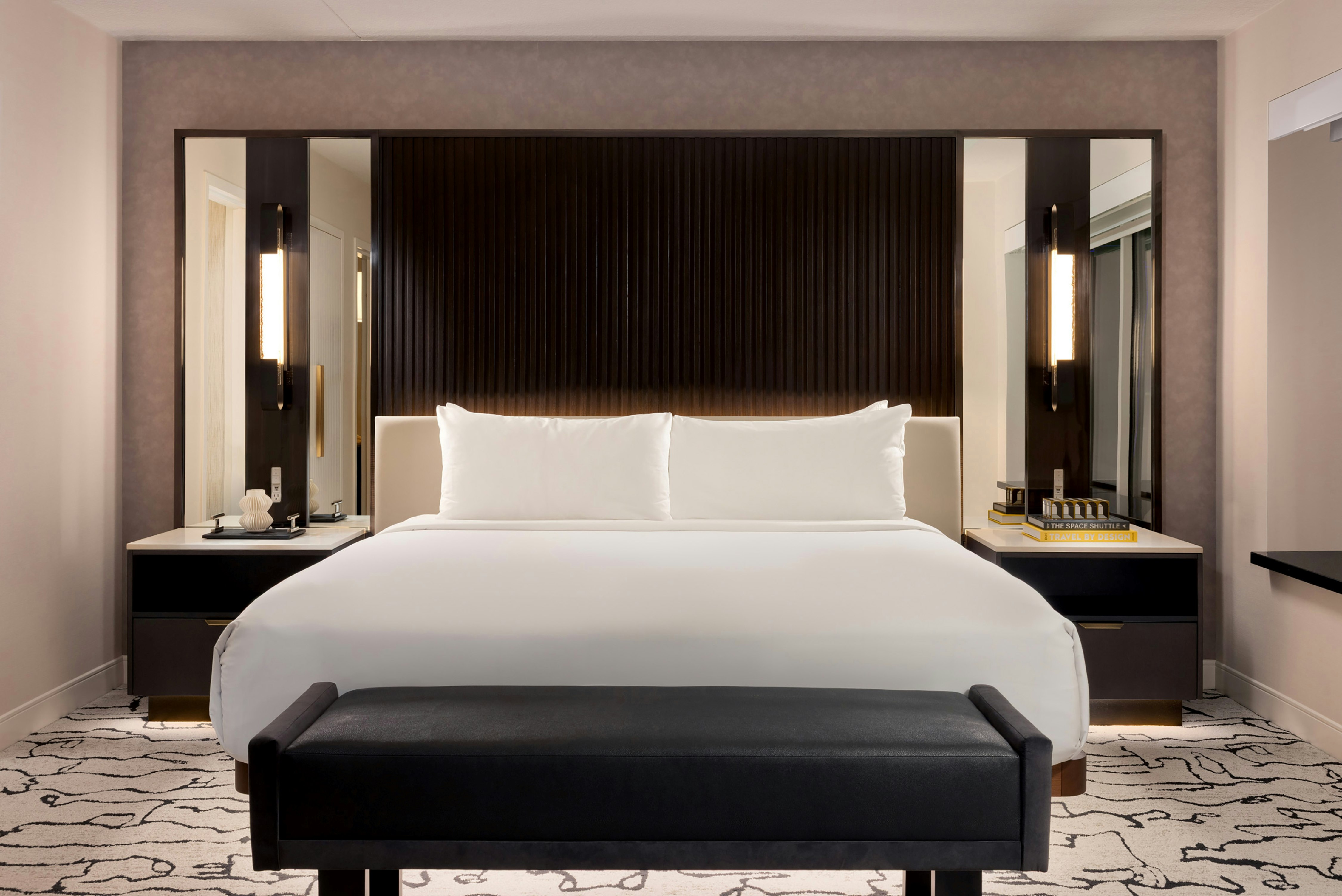 1 BEDROOM, SUITE