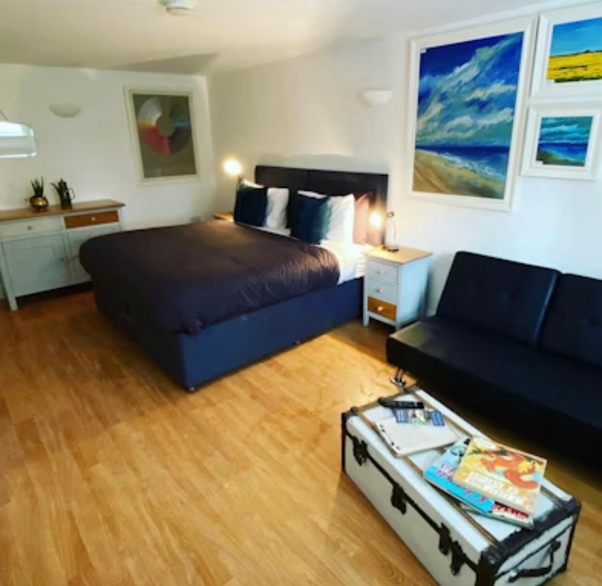 Explorer, Double Bed