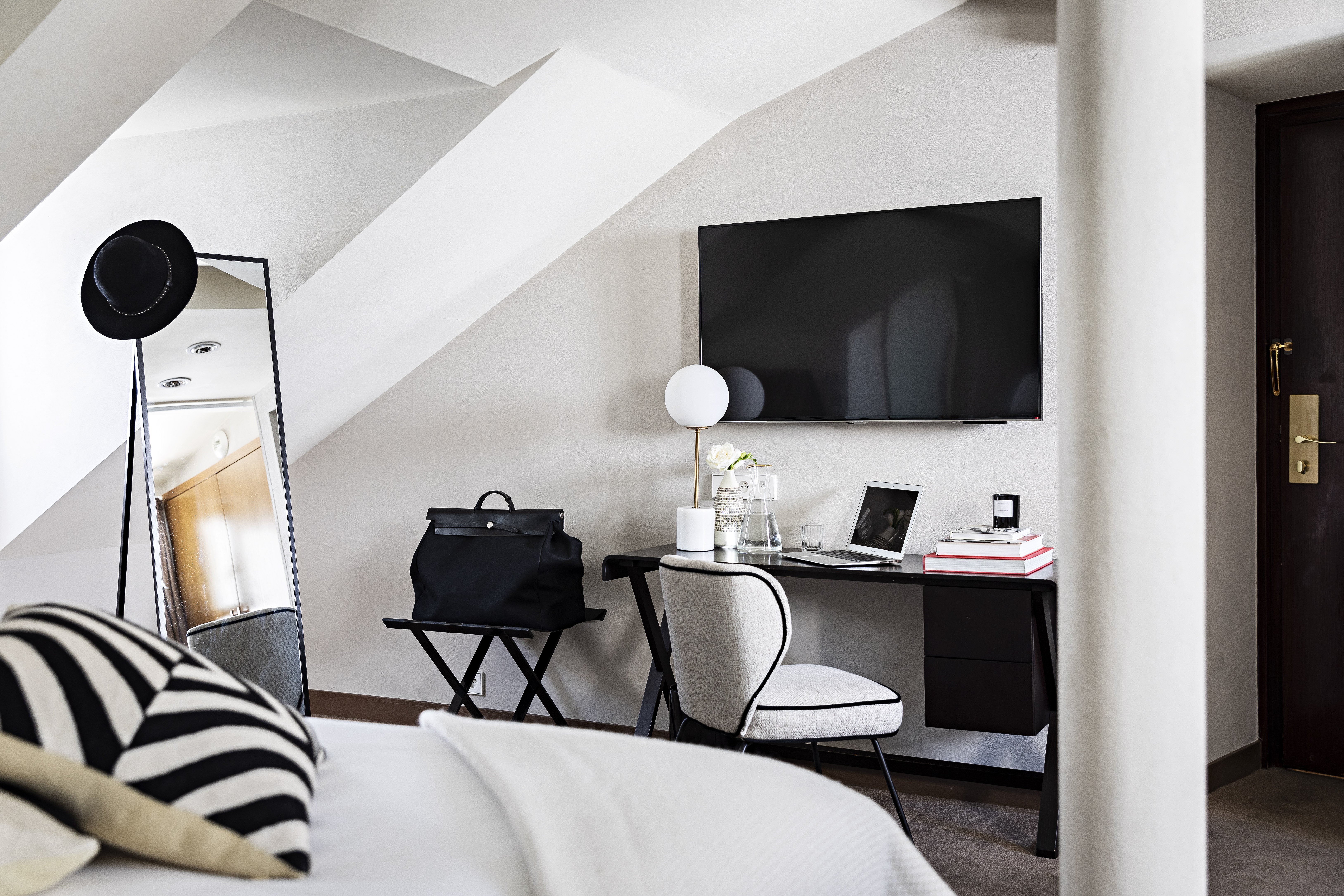 Holiday Inn Paris Elysees 33/67
