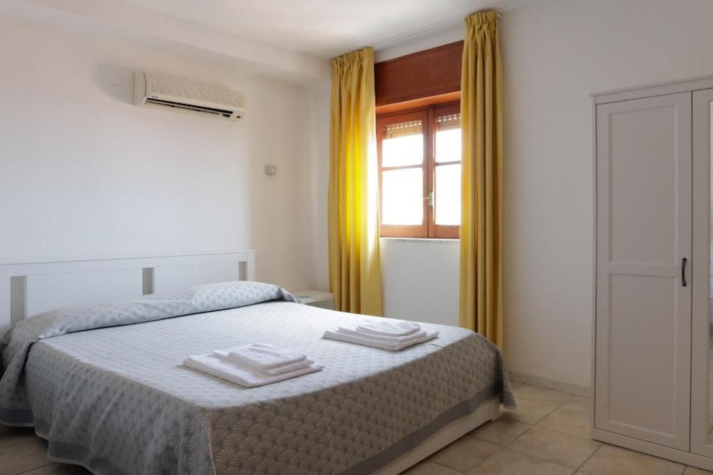 Hotel Bolivar 12/50