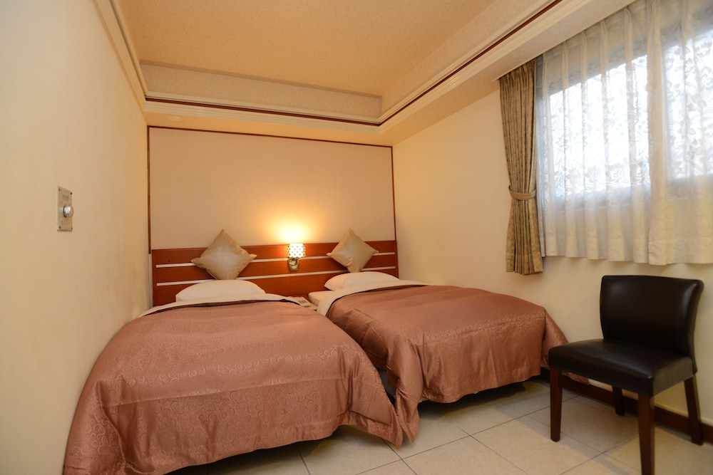 Hua Guo Hotel 15/50