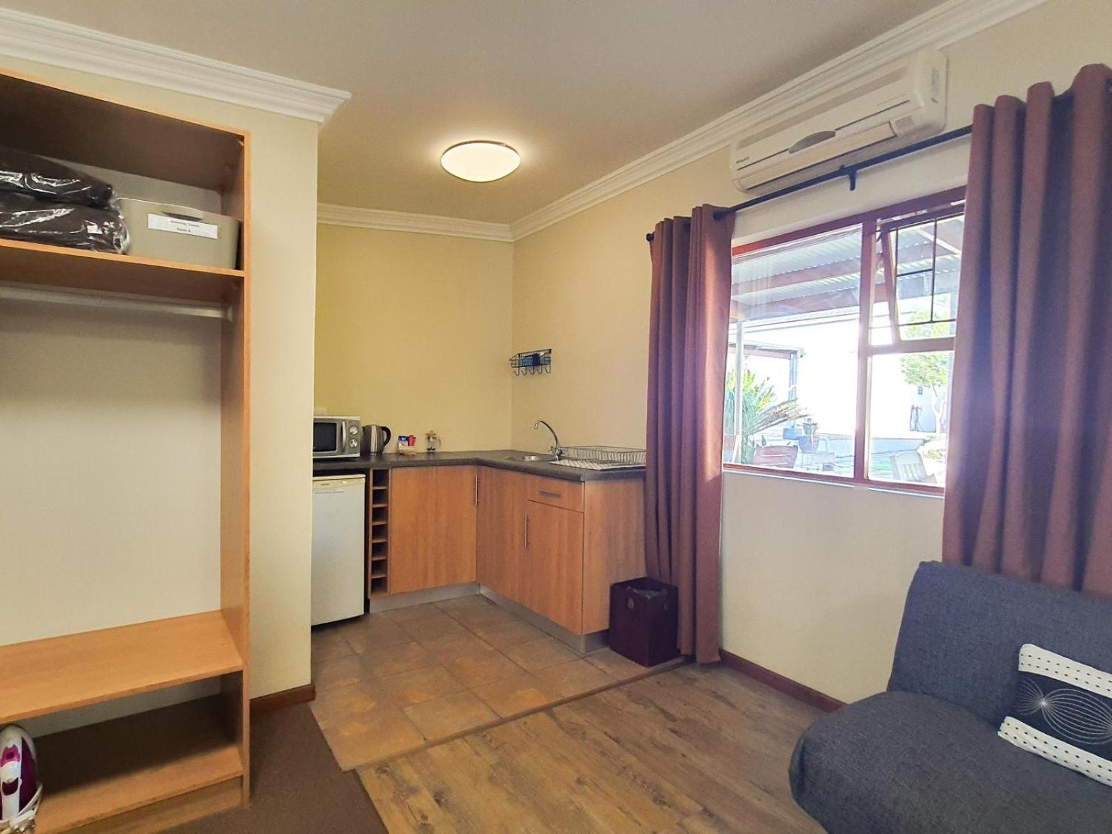 Cummings Guesthouse 4/47