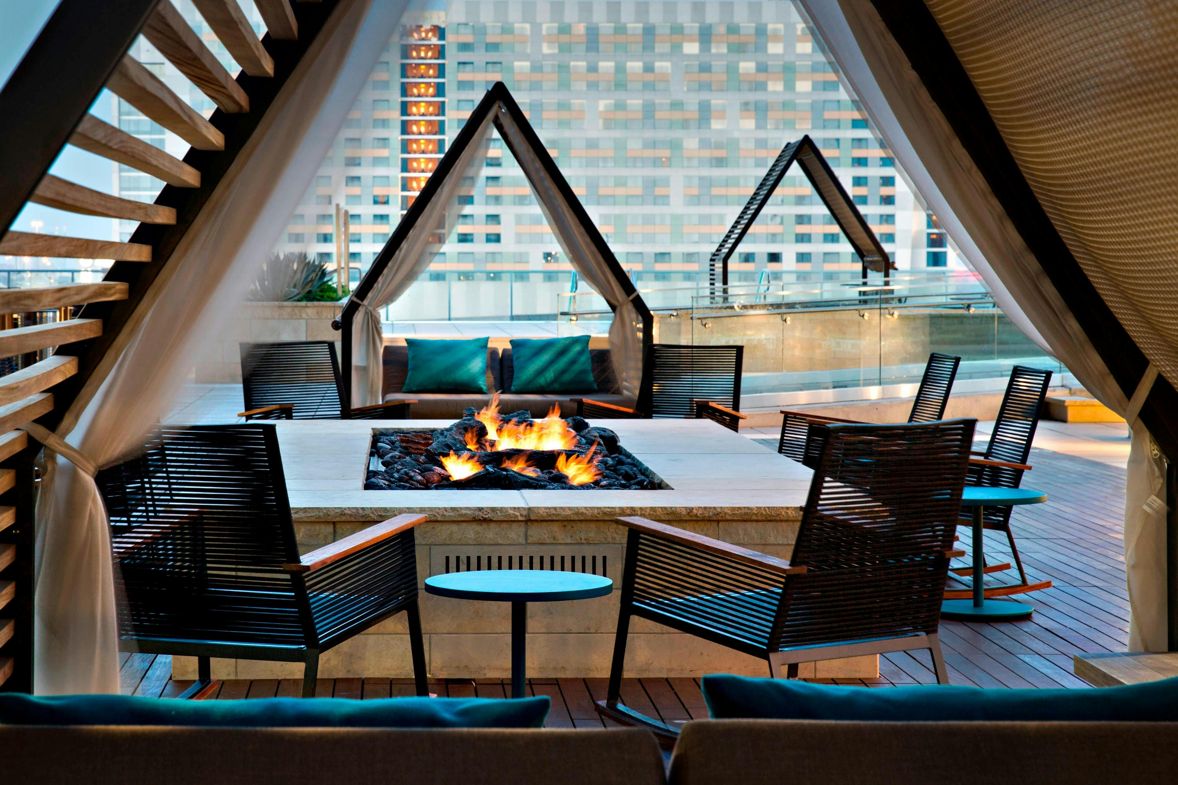MARRIOTT MARQUIS HOUSTON 50/65