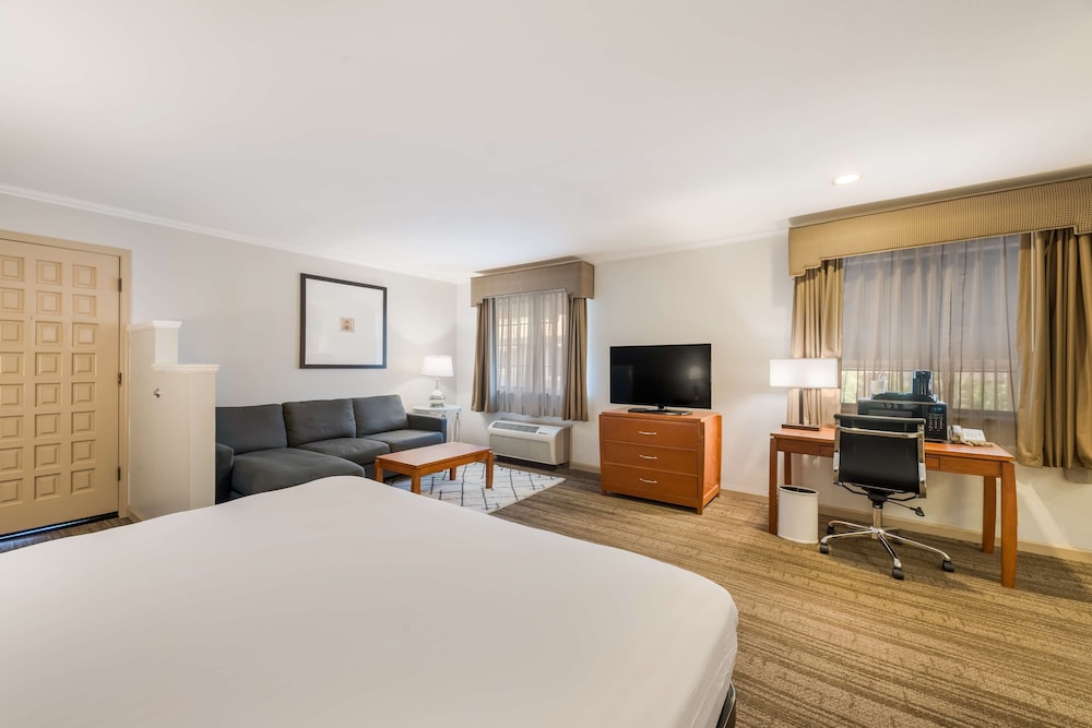 Surestay Plus Hotel By Best Western Mountain View 29/70